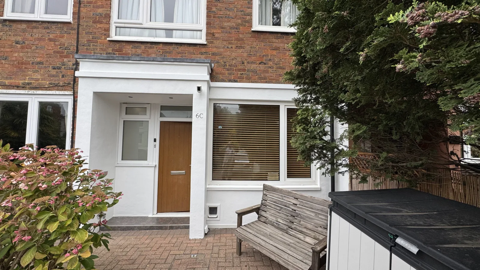 KM Painter and Decorator London, project photograph 3