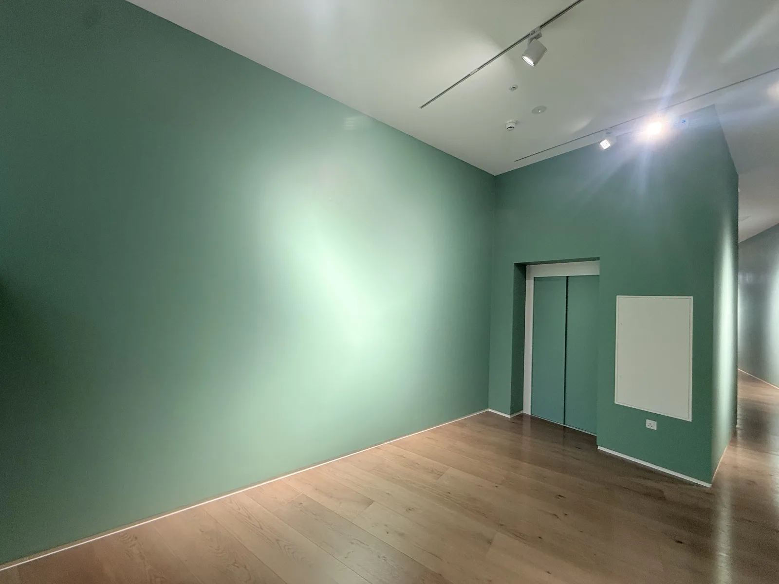 KM Painter and Decorator London, project photograph 38