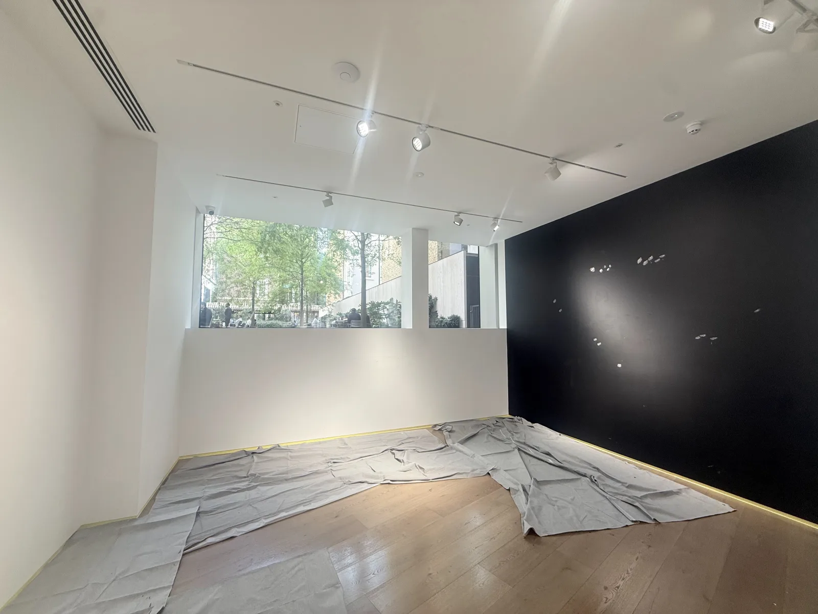 KM Painter and Decorator London, project photograph 46